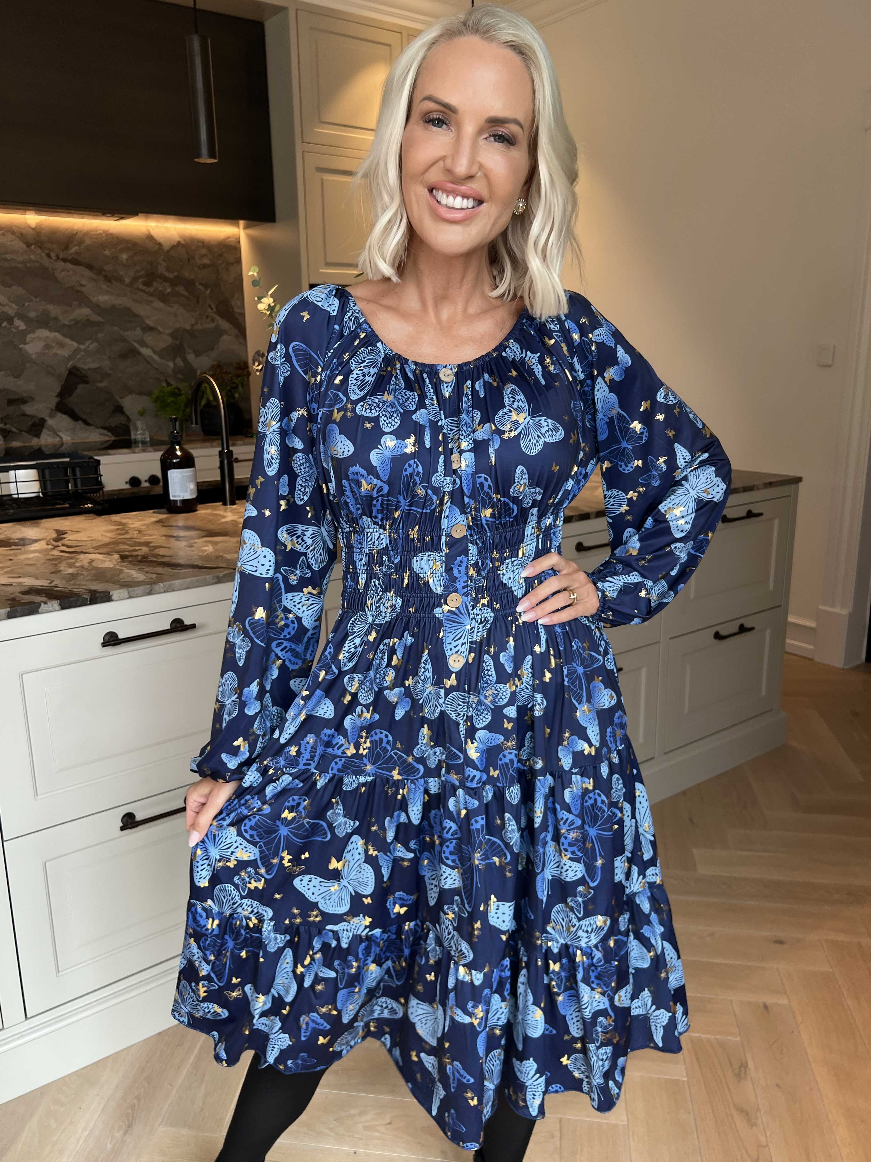 Tea Butterfly L/S - Plus Size klänning med resår i midjan och fjärilstryck
